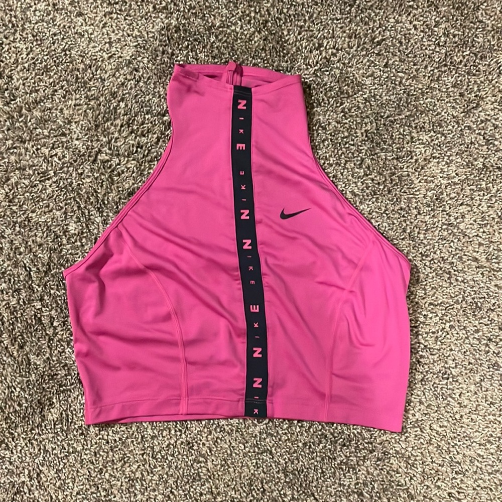 Bright pink and navy Nike crop top turtle neck, so cute and fashionable!